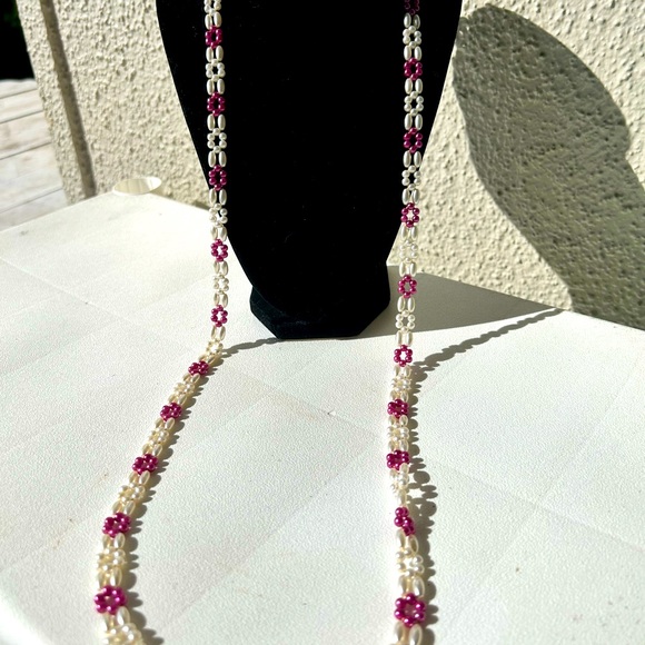 Necklace/Lei with Pearl look and Purple Beads. 21 inches long. - Picture 3 of 3